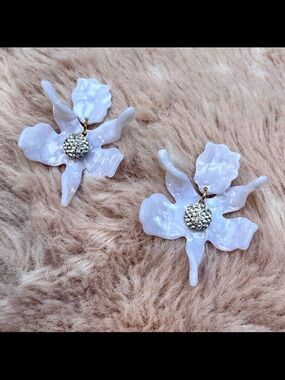 Lele Sadoughi earring